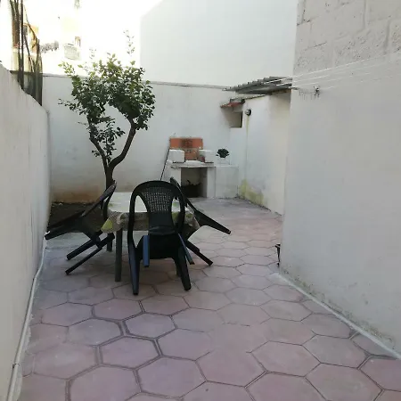 Casa Gialia לצ'ה