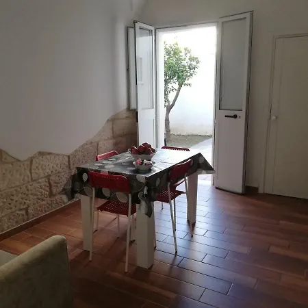 Casa Gialia לצ'ה